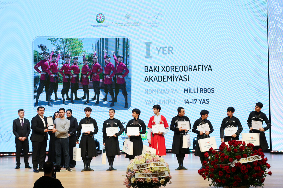 Leyla Əliyeva və Alena Əliyeva Uşaq İncəsənət Festivalının yekun mükafatlandırma mərasimində iştirak ediblər (FOTO)