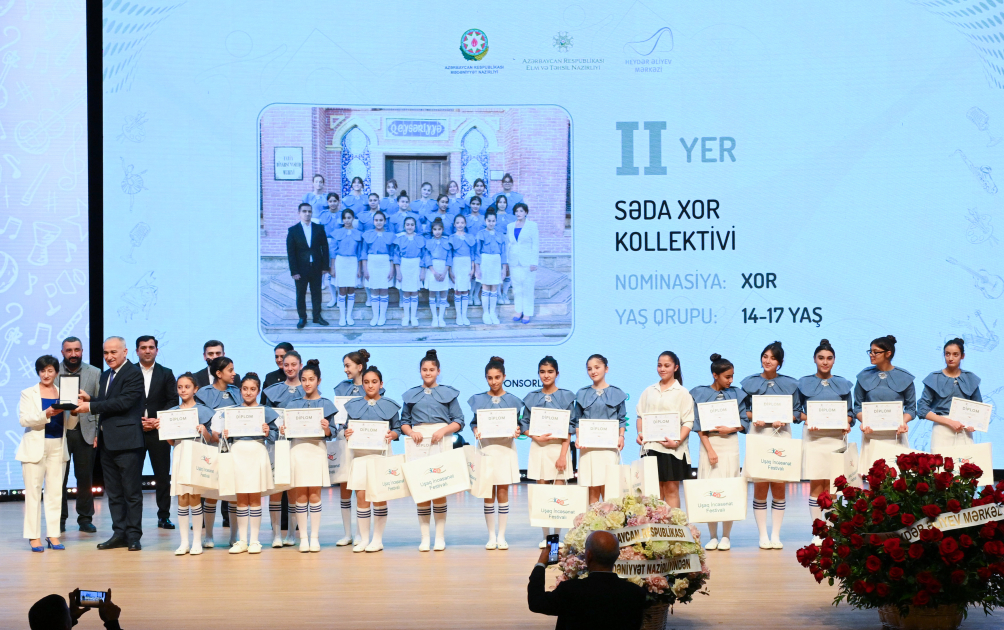 Leyla Əliyeva və Alena Əliyeva Uşaq İncəsənət Festivalının yekun mükafatlandırma mərasimində iştirak ediblər (FOTO)