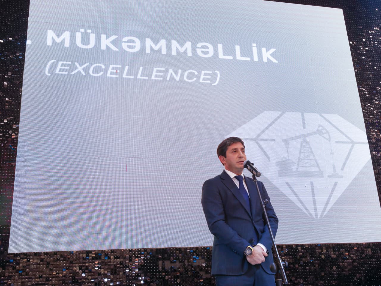 Balaxanı neftçiləri “ilin ən yaxşı”larını mükafatlandırdı (FOTO)