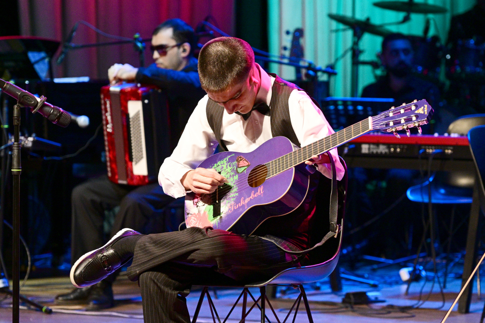 Heydər Əliyev Fondunun vitse-prezidenti Leyla Əliyeva və Alena Əliyeva DOST İnklüziv İnkişaf və Yaradıcılıq Mərkəzini ziyarət ediblər (FOTO)