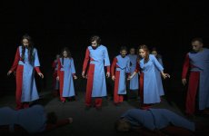 Heydər Əliyev Fondunun vitse-prezidenti Leyla Əliyeva və Alena Əliyeva “Romeo və Cülyetta” tamaşasını izləyiblər (FOTO)