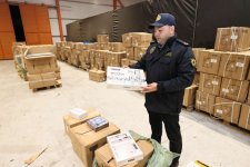 “Uşaq oyuncaqları” yükündən bəyan olunmayan mallar aşkar edildi (FOTO)