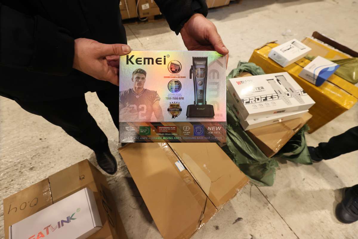 “Uşaq oyuncaqları” yükündən bəyan olunmayan mallar aşkar edildi (FOTO)