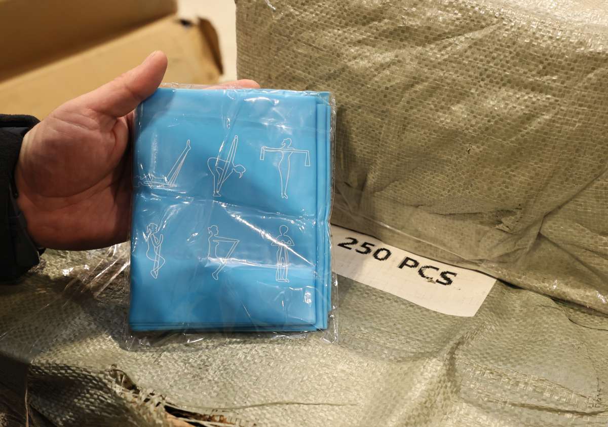 “Uşaq oyuncaqları” yükündən bəyan olunmayan mallar aşkar edildi (FOTO)