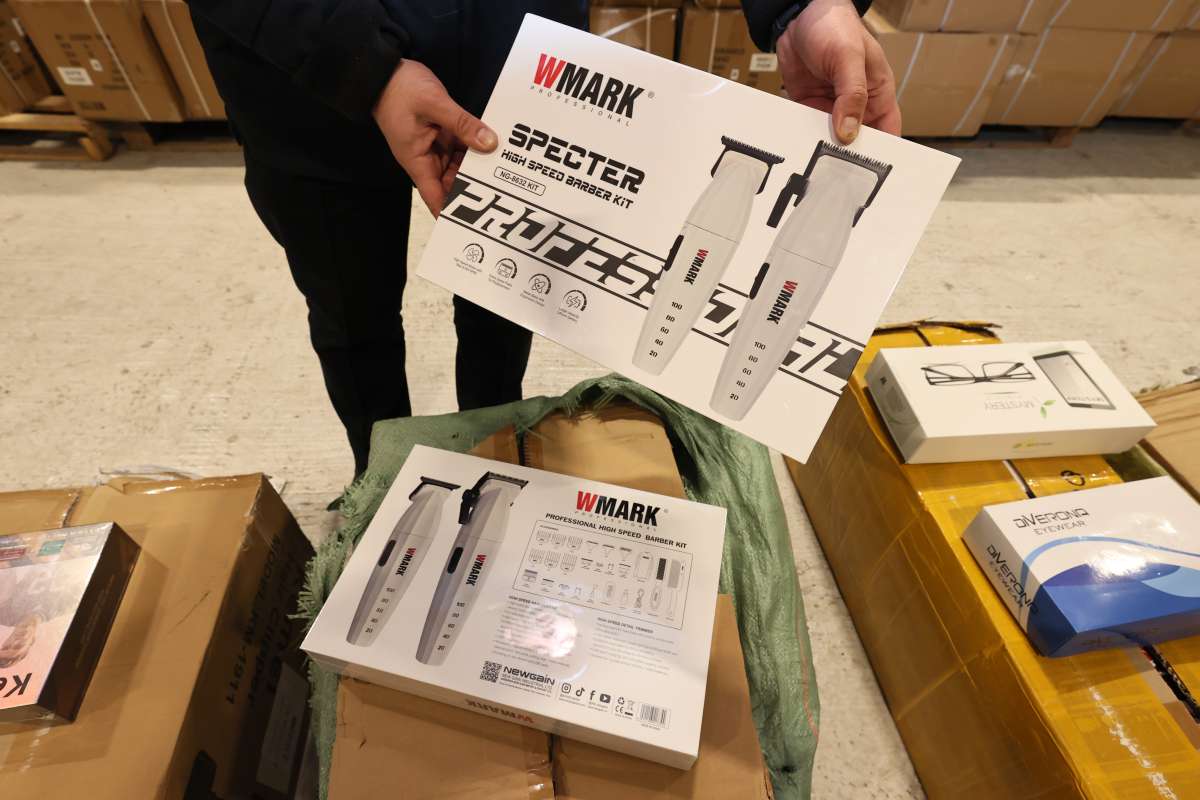 “Uşaq oyuncaqları” yükündən bəyan olunmayan mallar aşkar edildi (FOTO)