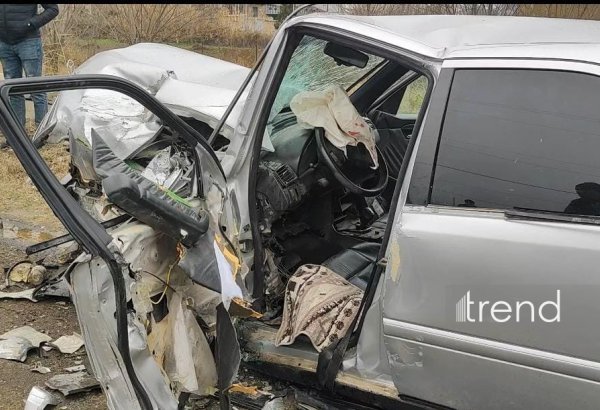 Tərtərdə iki minik avtomobili toqquşub - Xəsarət alanlar var (FOTO)