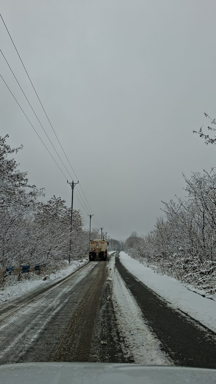 Ağdərədə yollar xüsusi texnikalarla təmizlənir (FOTO)