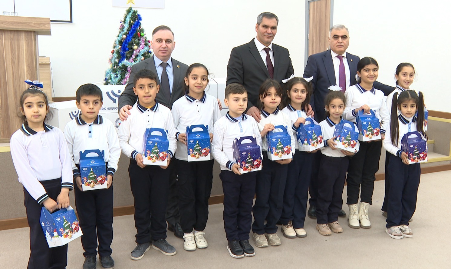 AHİK uşaqlar üçün bayram şənlikləri təşkil edib (FOTO)