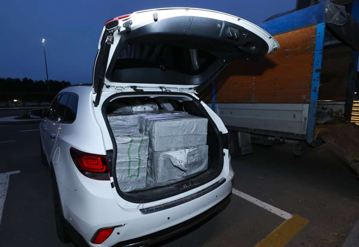 Məcburi nişanlanması olmayan külli miqdarda siqaretin realizə edilməsinin qarşısı alınıb (FOTO/VİDEO)