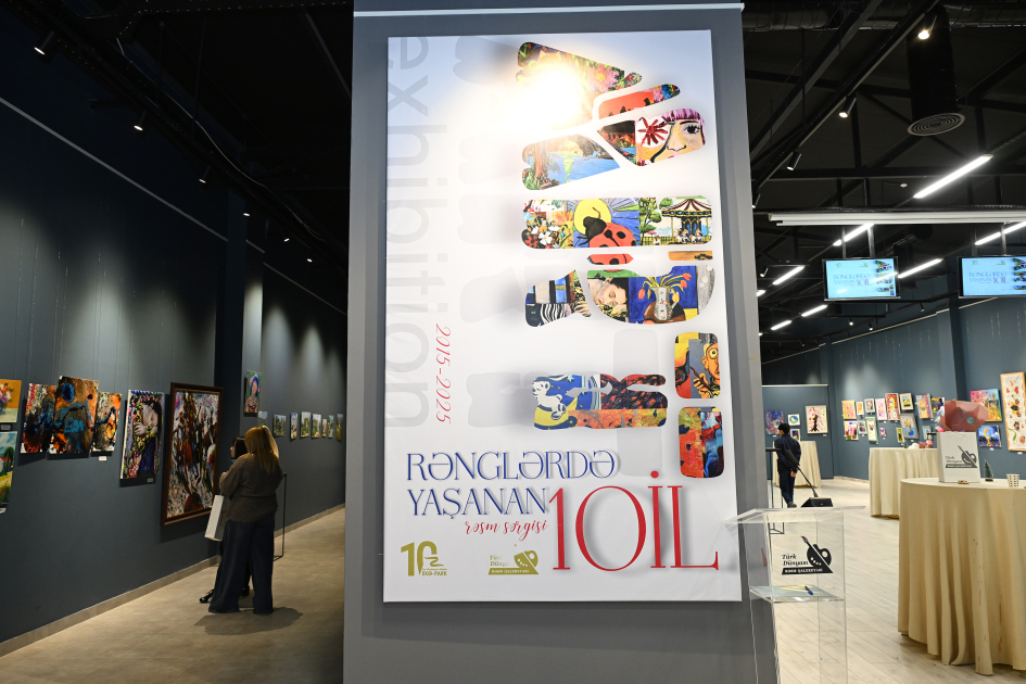 Bakı Media Mərkəzinin rəhbəri Arzu Əliyeva və Alena Əliyeva “Rənglərdə yaşanan 10 il” mövzusunda keçirilən sərgidə iştirak ediblər (FOTO)