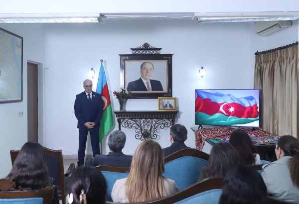 Dünya Azərbaycanlılarının Həmrəyliyi Günü Hindistanda qeyd edilib (FOTO)