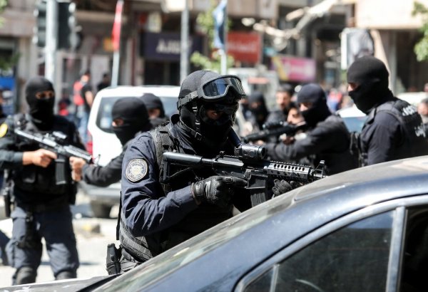 Türkiyədə İŞİD-ə qarşı əməliyyatda silahlı toqquşma - 7 polis yaralanıb