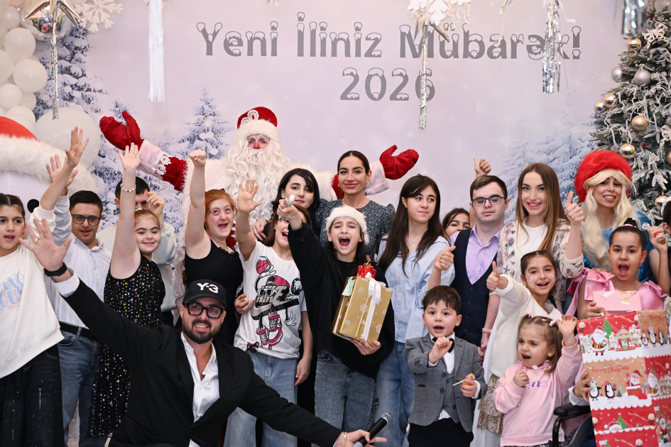 Heydər Əliyev Fondunun vitse-prezidenti Leyla Əliyeva, Bakı Media Mərkəzinin rəhbəri Arzu Əliyeva və Alena Əliyeva xüsusi qayğıya ehtiyacı olan uşaqlar üçün təşkil olunan bayram şənliyində iştirak ediblər (FOTO)