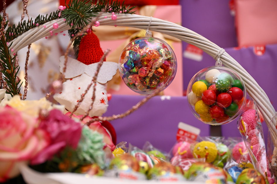 Heydər Əliyev Fondunun vitse-prezidenti Leyla Əliyeva, Bakı Media Mərkəzinin rəhbəri Arzu Əliyeva və Alena Əliyeva xüsusi qayğıya ehtiyacı olan uşaqlar üçün təşkil olunan bayram şənliyində iştirak ediblər (FOTO)