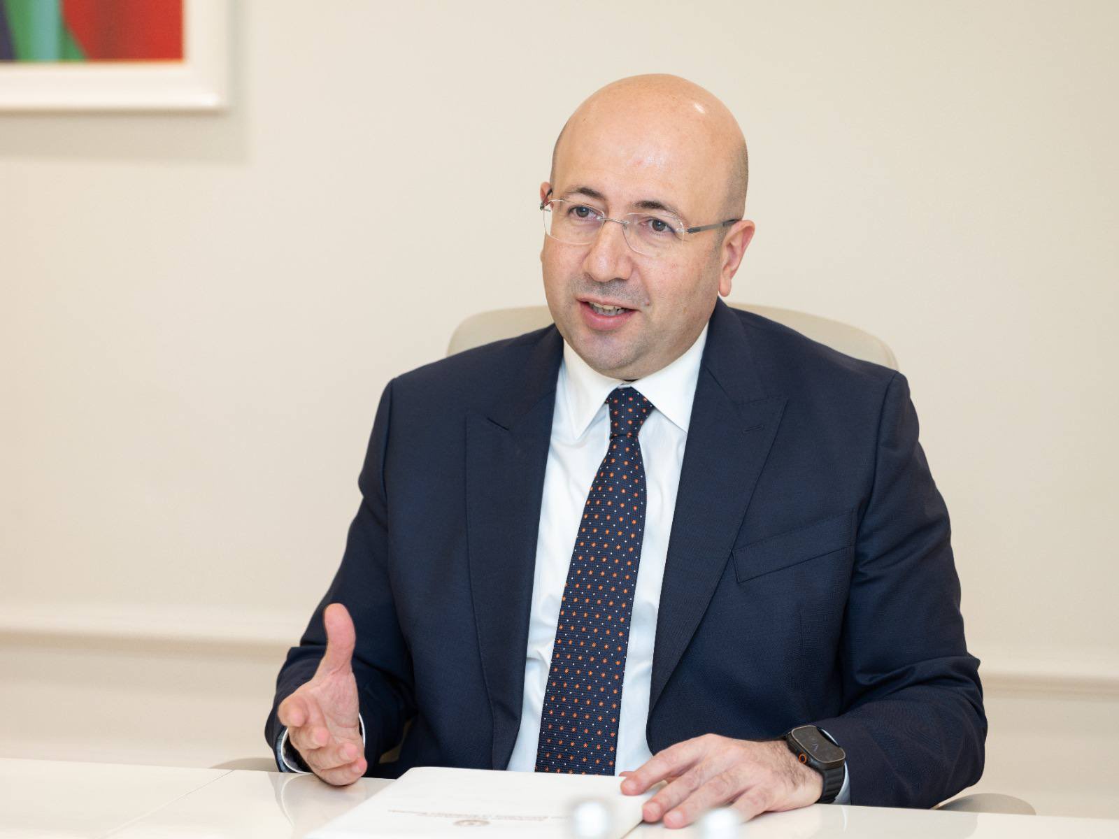 Azərbaycan və Qırğızıstan şəhərsalma-memarlıq sahəsində əməkdaşlıq məsələlərini müzakirə ediblər (FOTO)