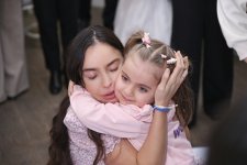Heydər Əliyev Fondunun vitse-prezidenti Leyla Əliyeva, Bakı Media Mərkəzinin rəhbəri Arzu Əliyeva və Alena Əliyeva xüsusi qayğıya ehtiyacı olan uşaqlar üçün təşkil olunan bayram şənliyində iştirak ediblər (FOTO)
