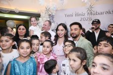 Heydər Əliyev Fondunun vitse-prezidenti Leyla Əliyeva, Bakı Media Mərkəzinin rəhbəri Arzu Əliyeva və Alena Əliyeva xüsusi qayğıya ehtiyacı olan uşaqlar üçün təşkil olunan bayram şənliyində iştirak ediblər (FOTO)