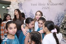 Heydər Əliyev Fondunun vitse-prezidenti Leyla Əliyeva, Bakı Media Mərkəzinin rəhbəri Arzu Əliyeva və Alena Əliyeva xüsusi qayğıya ehtiyacı olan uşaqlar üçün təşkil olunan bayram şənliyində iştirak ediblər (FOTO)