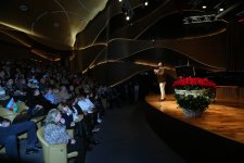 İlk dəfə QHT-lər üçün bayram konserti proqramı təşkil olunub (FOTO)