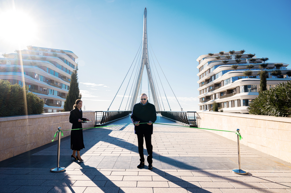 Prezident İlham Əliyev və Birinci xanım Mehriban Əliyeva “Bakı Ağ Şəhər”də olublar (FOTO) (YENİLƏNİB)