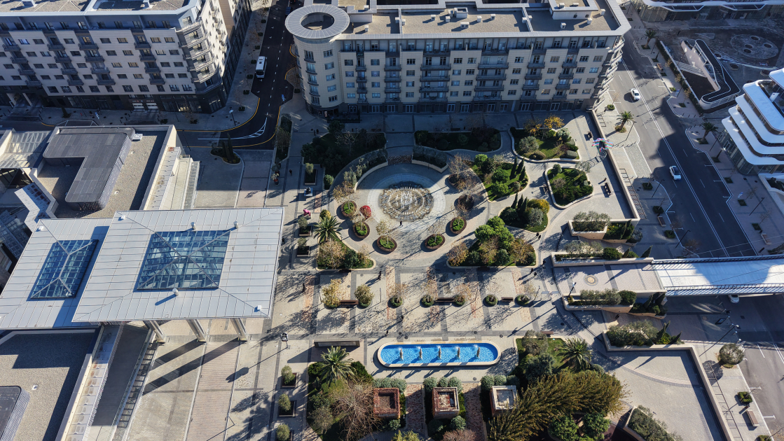 Prezident İlham Əliyev və Birinci xanım Mehriban Əliyeva “Bakı Ağ Şəhər”də olublar (FOTO) (YENİLƏNİB)