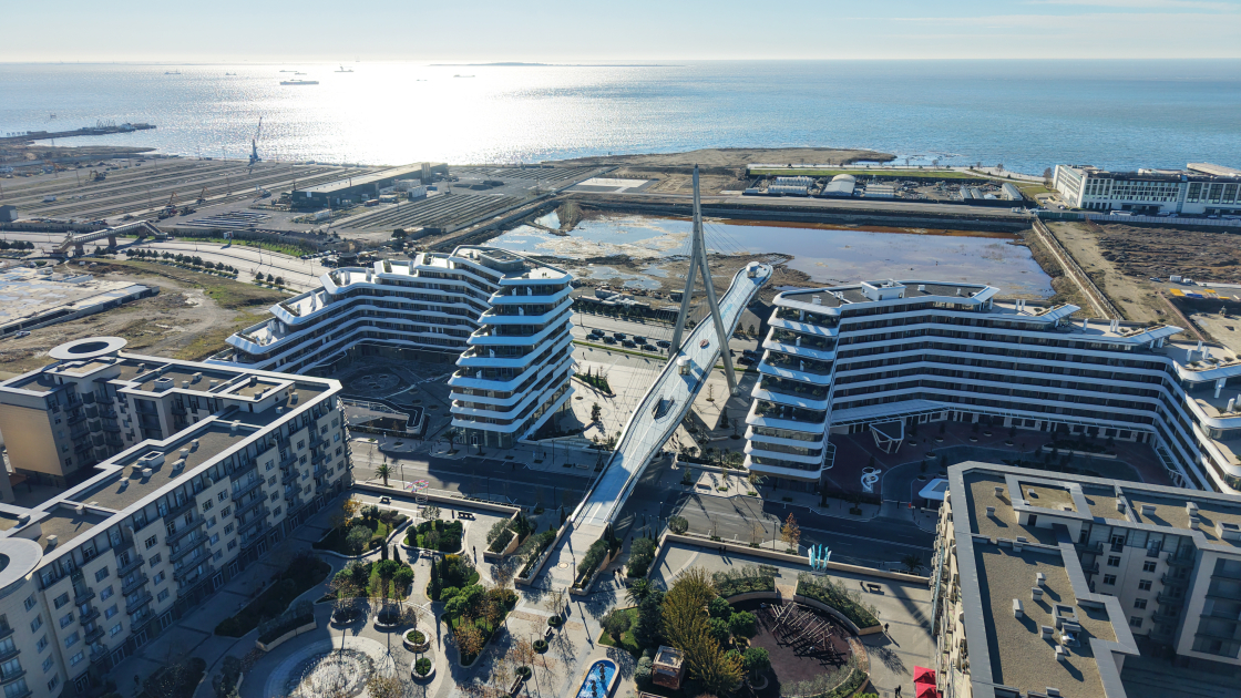 Prezident İlham Əliyev və Birinci xanım Mehriban Əliyeva “Bakı Ağ Şəhər”də olublar (FOTO)