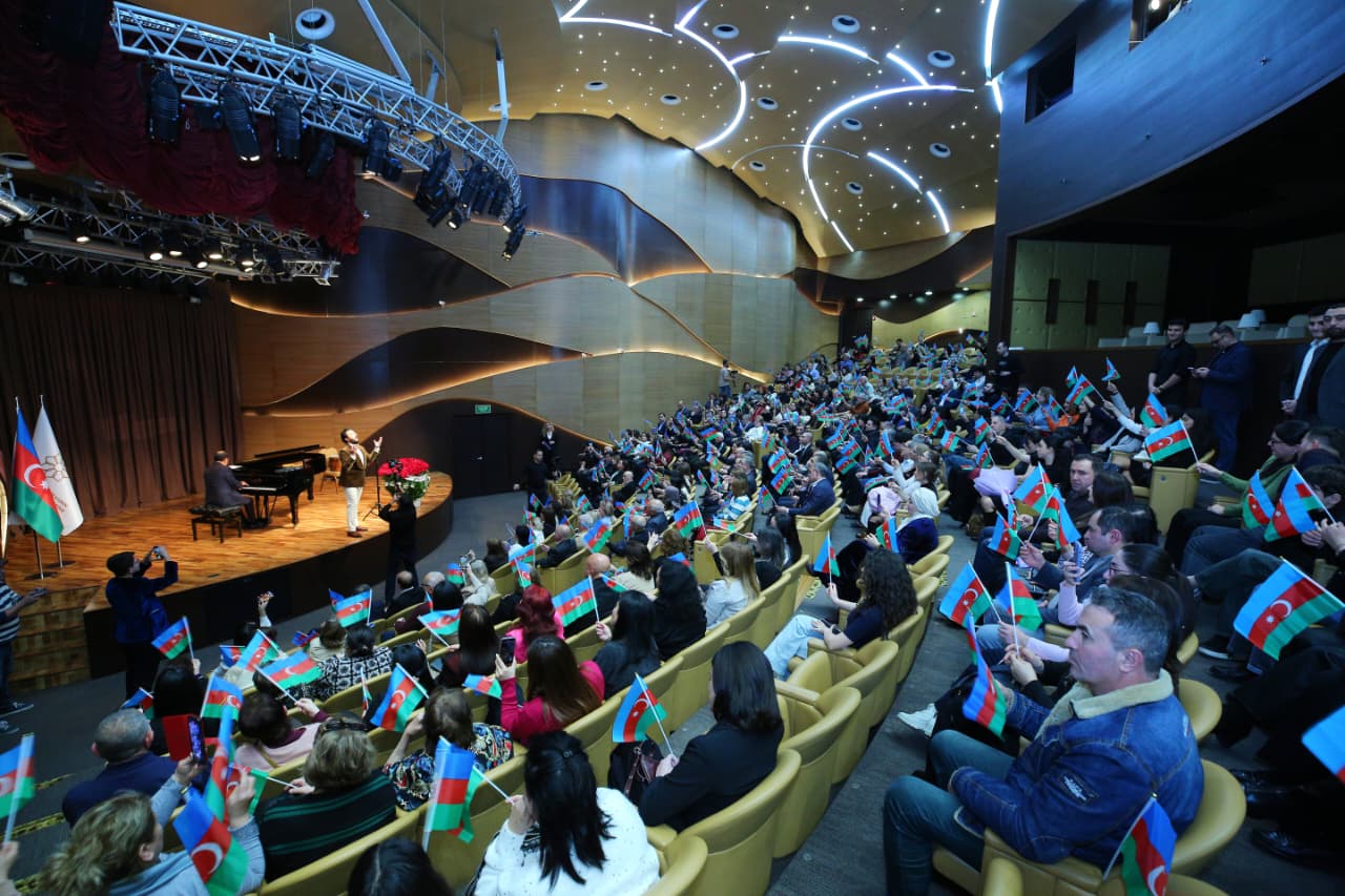 İlk dəfə QHT-lər üçün bayram konserti proqramı təşkil olunub (FOTO)