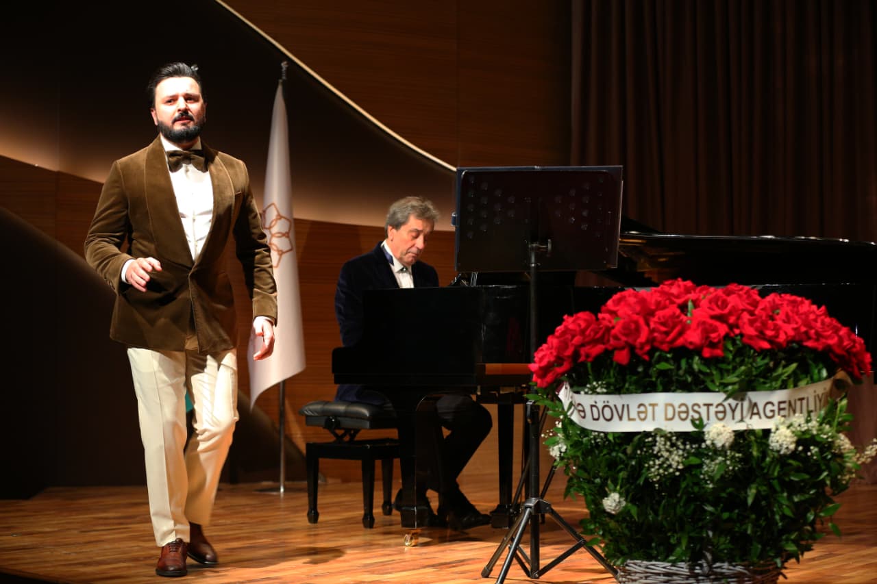 İlk dəfə QHT-lər üçün bayram konserti proqramı təşkil olunub (FOTO)