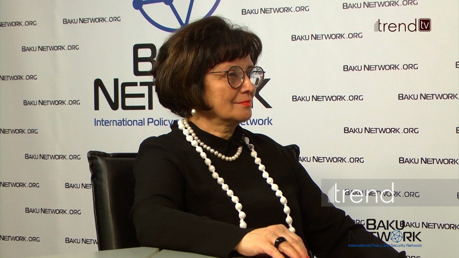 "Mənim üçün Azərbaycan himni vətənə həsr olunmuş ən güclü və kamil əsərlərdən biridir" - İrina Eldarova "Tofiq Abbasovla Dialoq" verlişində (FOTO/VİDEO)