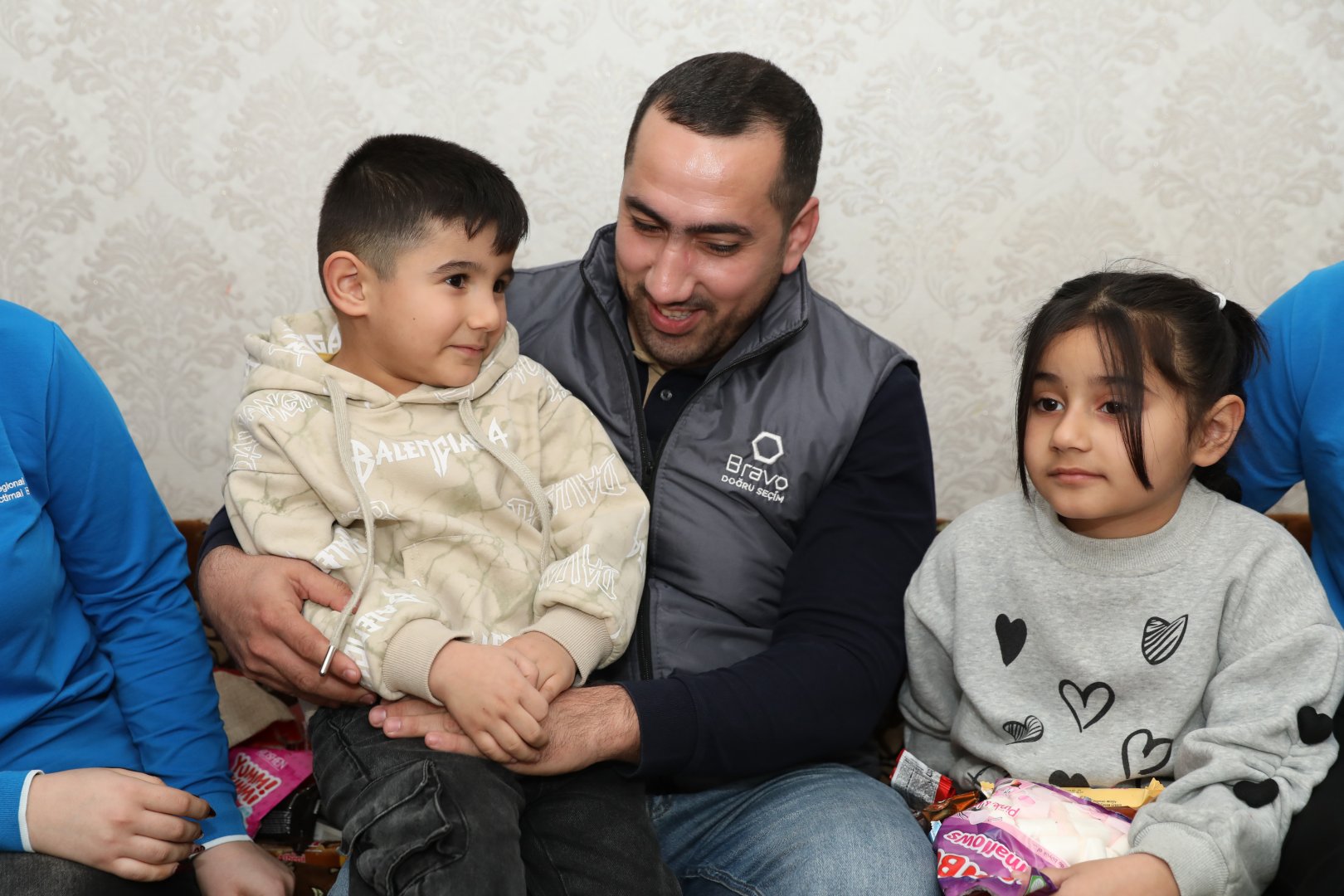 “PAŞA Holding” şəhid övladlarına bayram sovqatları çatdırır (FOTO)