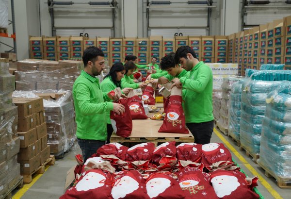 “PAŞA Holding” şəhid övladlarına bayram sovqatları çatdırır (FOTO)
