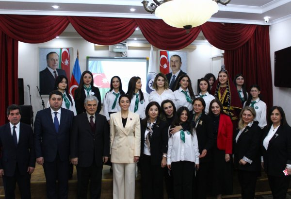 ADPK-də “Ümummilli Lider Heydər Əliyev müstəqil Azərbaycan Konstitusiyasının müəllifidir” mövzusunda tədbir keçirilib (FOTO)