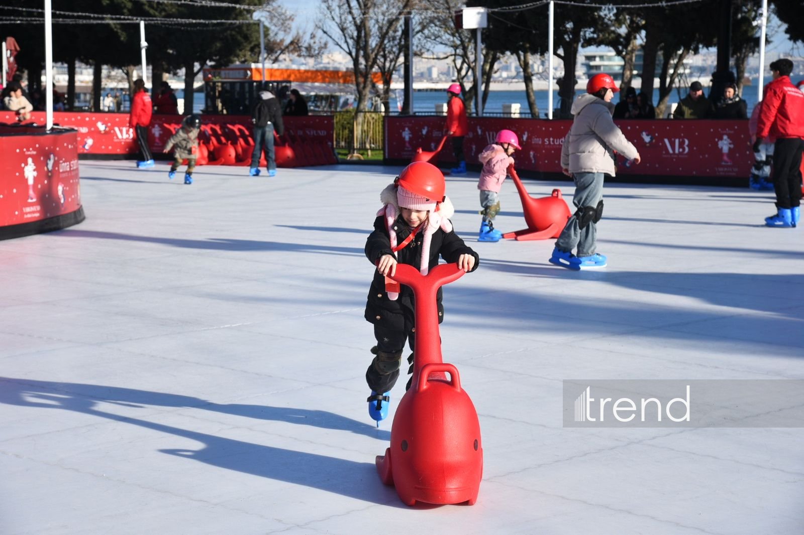 Bakı Yeni il ərəfəsində (FOTOREPORTAJ)