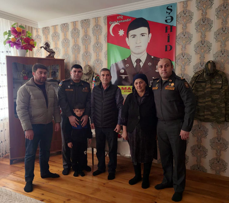 Azərbaycan Ordusunda Dünya Azərbaycanlılarının Həmrəyliyi Günü və Yeni il qeyd edilib (FOTO)