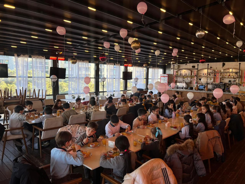 Leyla Əliyevanın təşəbbüsü ilə Bakı Zooloji Parkında uşaqlar üçün bayram tədbiri təşkil olunub (FOTO)