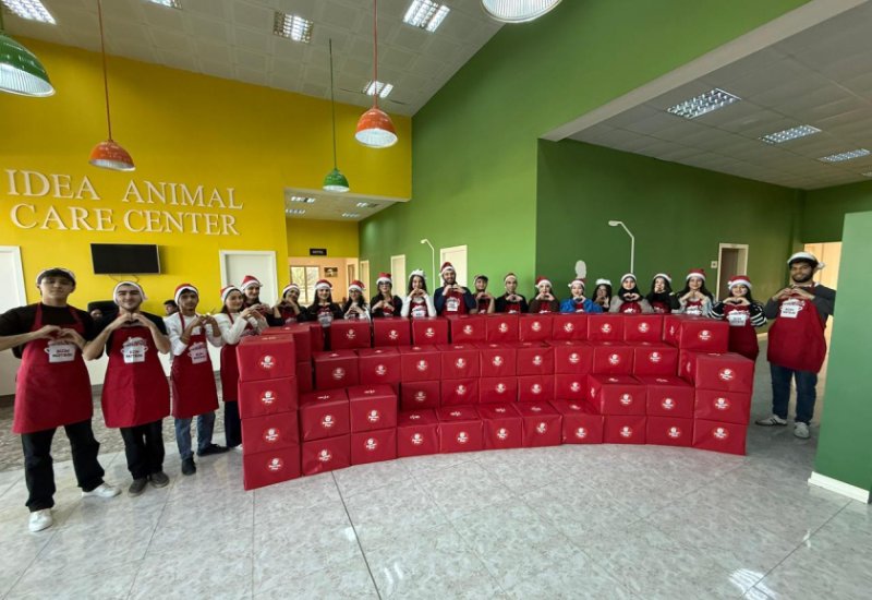 Heydər Əliyev Fondunun vitse-prezidenti Leyla Əliyevanın təşəbbüsü ilə “Bizim mətbəx” layihəsi çərçivəsində aztəminatlı ailələrə bayram sovqatları çatdırılıb (FOTO)