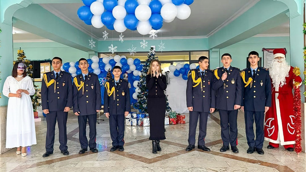 Azərbaycan Ordusunda Dünya Azərbaycanlılarının Həmrəyliyi Günü və Yeni il qeyd edilib (FOTO)