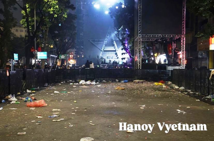 Bakı Yeni ilin səhərini təmiz və səliqəli qarşıladı (FOTO)