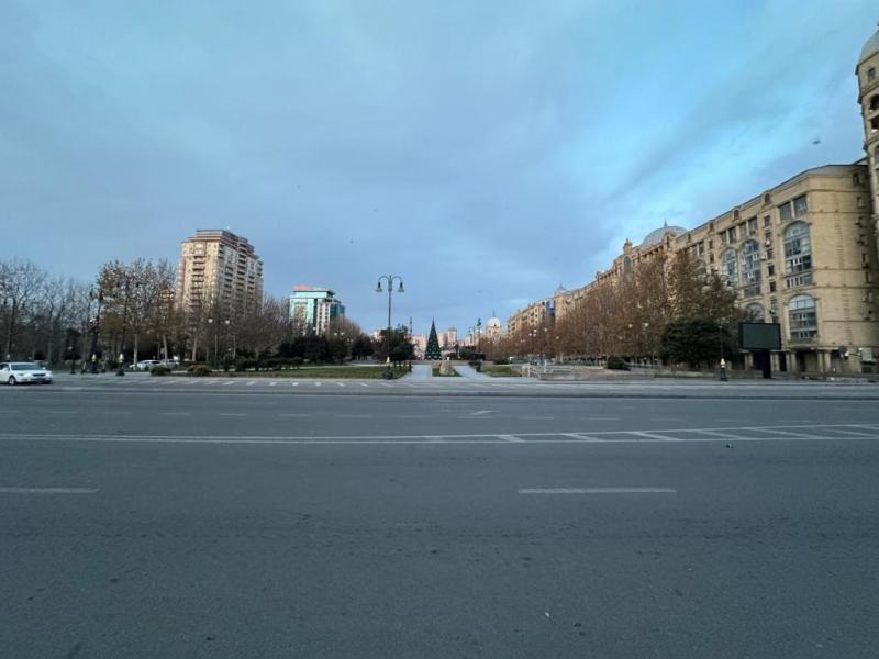 Bakı Yeni ilin səhərini təmiz və səliqəli qarşıladı (FOTO)