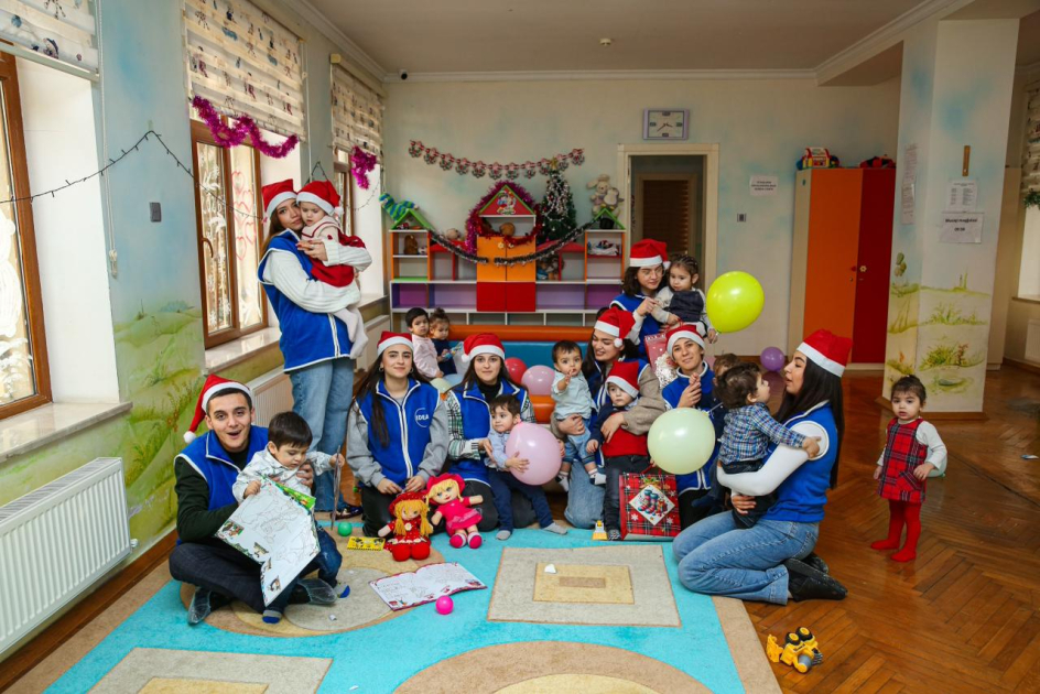 Heydər Əliyev Fondunun vitse-prezidenti Leyla Əliyevanın təşəbbüsü ilə bir sıra uşaq müəssisələrində Yeni il tədbiri keçirilib (FOTO)