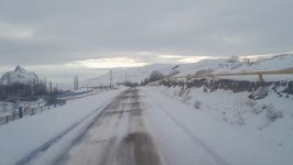 Naxçıvanda avtomobil yolları qardan təmizlənir (FOTO)