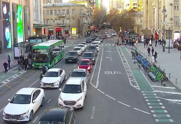 Sürücülərin NƏZƏRİNƏ: Bakıda bu yollarda sıxlıq var - SİYAHI (FOTO)