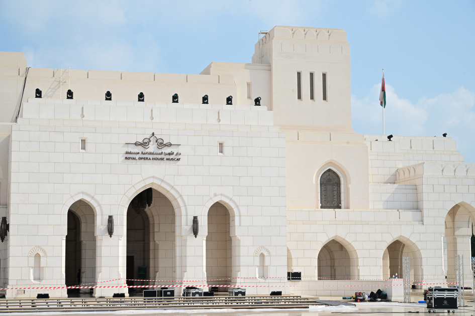 Heydər Əliyev Fondunun vitse-prezidenti Leyla Əliyeva Maskatda Sultan Opera Evində olub (FOTO)