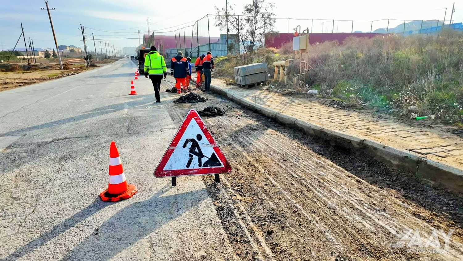 Masazırda 2 kilometrlik avtomobil yolunda əsaslı təmir işləri aparılır (FOTO)