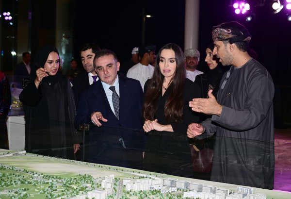 Heydər Əliyev Fondunun vitse-prezidenti Leyla Əliyeva Maskat şəhərində Omanın Turizmin İnkişafı Şirkəti tərəfindən həyata keçirilən layihələrlə tanış olub (FOTO)
