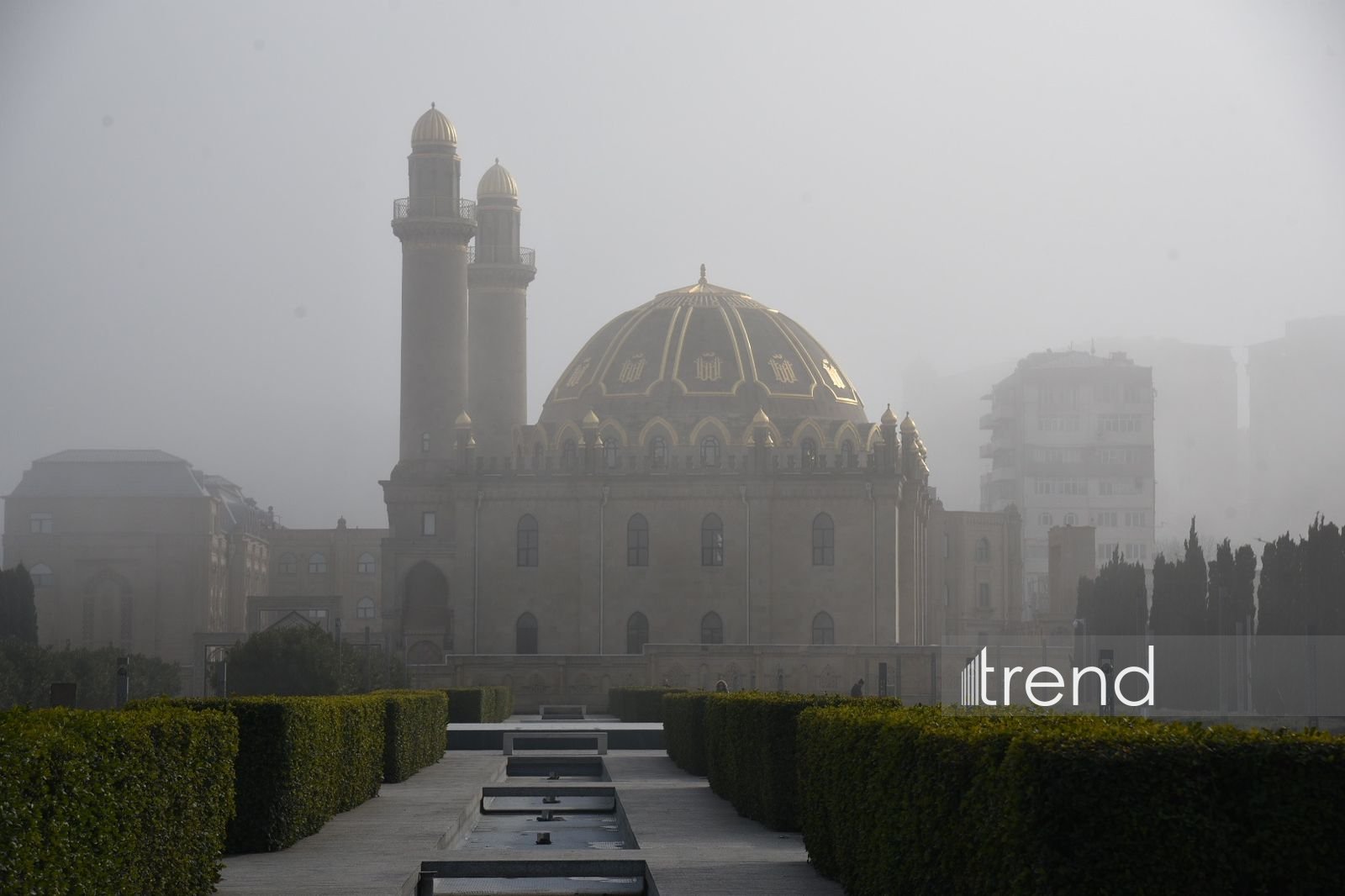 Dumanlı Bakı (FOTO)