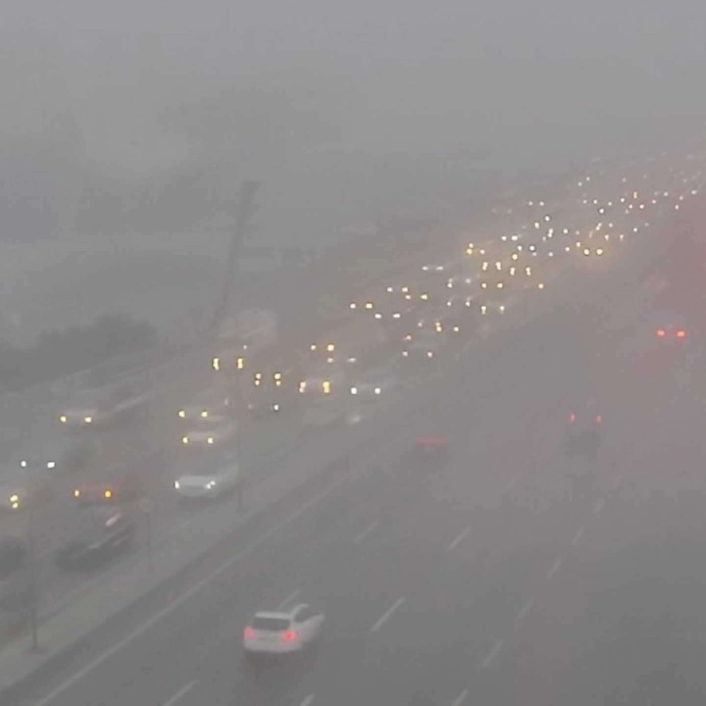 Sürücülərin NƏZƏRİNƏ: Paytaxtın bir sıra yollarında tıxac var - SİYAHI (FOTO)