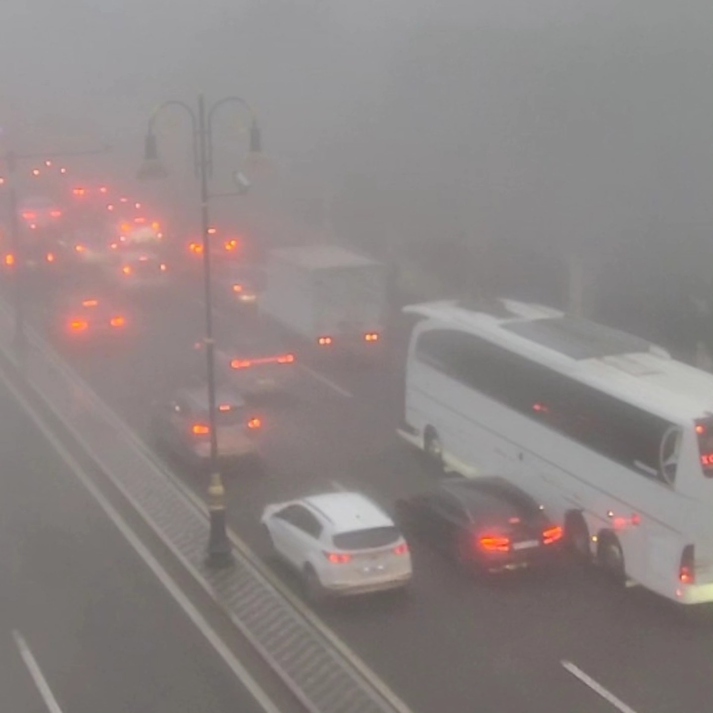 Sürücülərin NƏZƏRİNƏ: Paytaxtın bir sıra yollarında tıxac var - SİYAHI (FOTO)