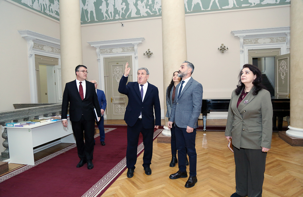 Azərbaycan və Albaniyanın Elmlər akademiyaları arasında əməkdaşlıq müqaviləsi imzalanacaq (FOTO)