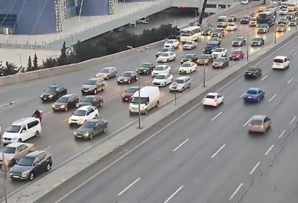 DİQQƏT: Bu yollarda tıxac var - SİYAHI (FOTO)